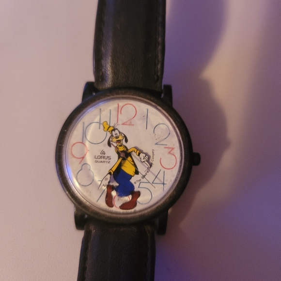 Vintage Lorus Quartz Goofy Watch - Picture 4 of 4